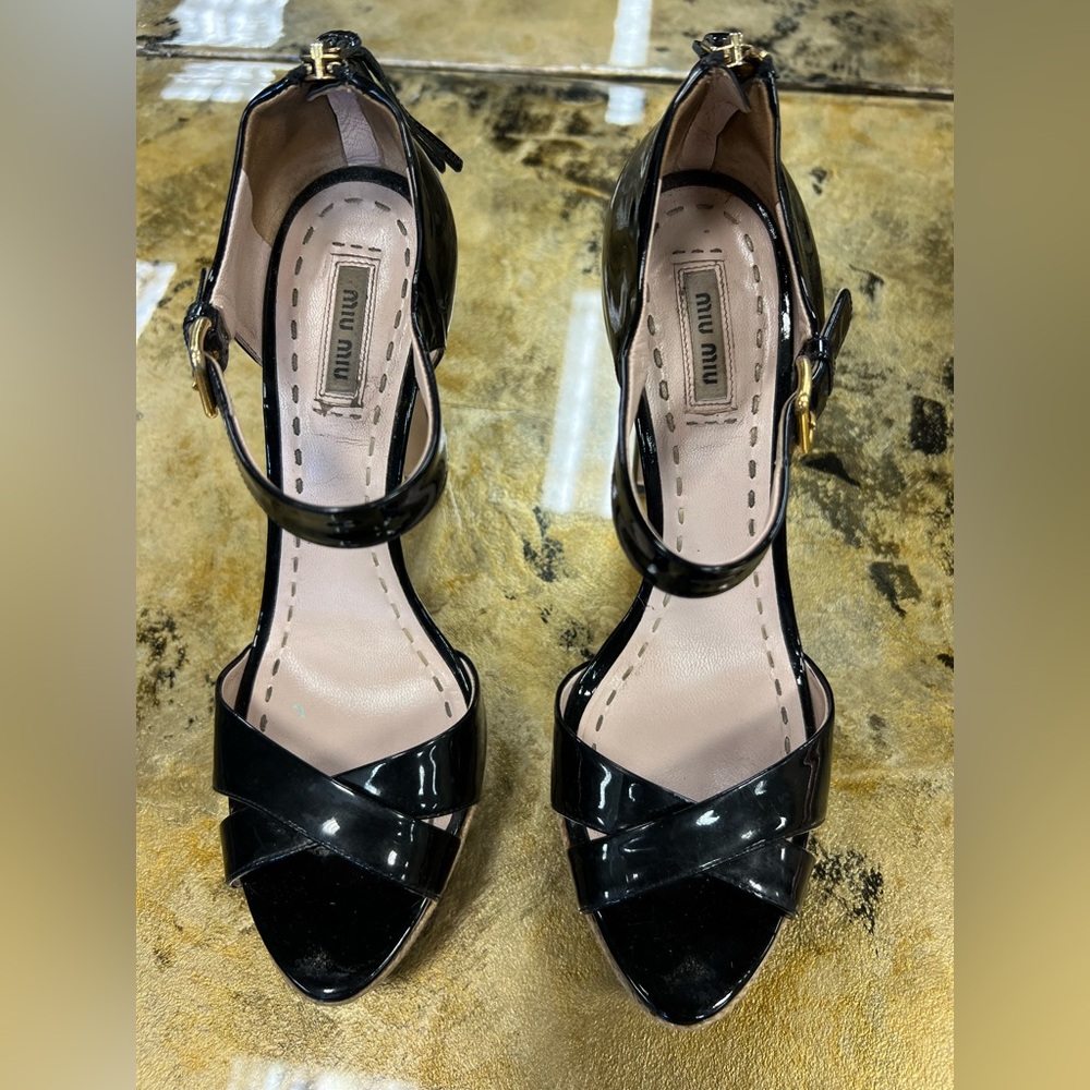 Miu Miu Black open Toe pumps